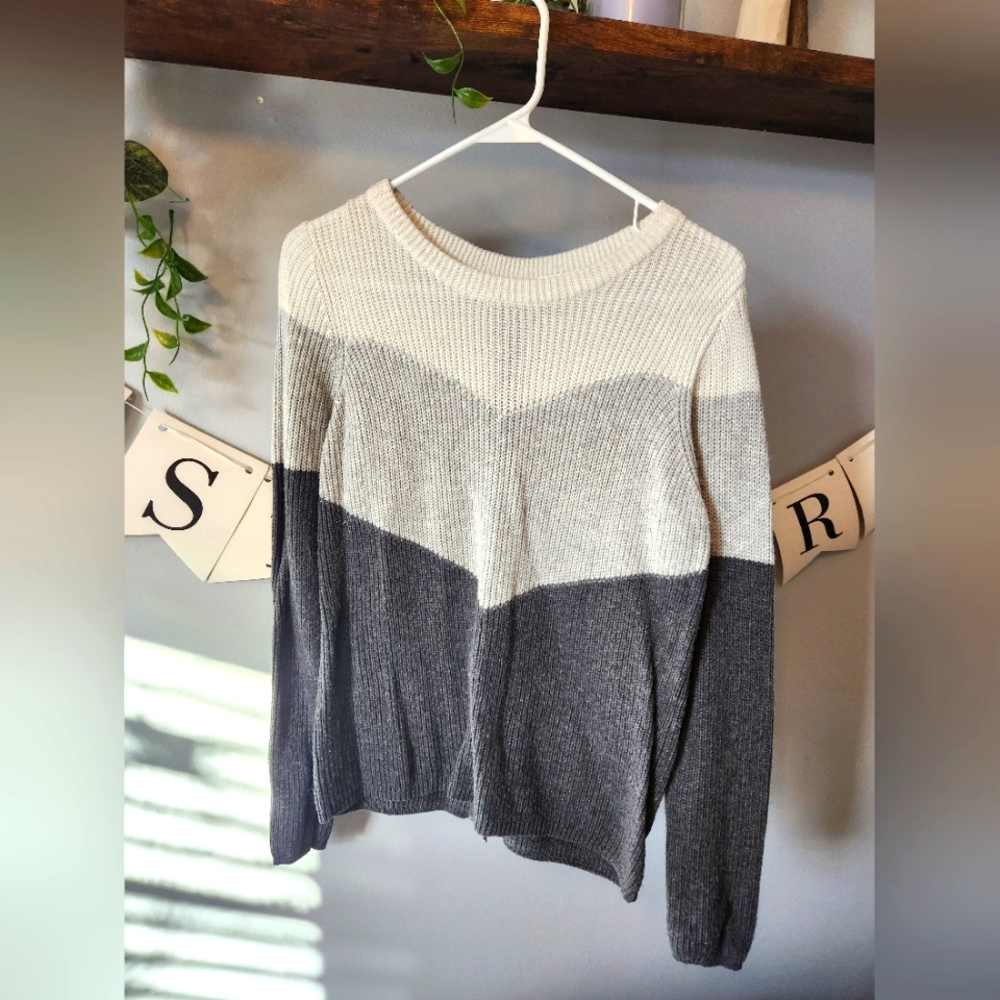 Design History Grey Striped Sweater (Small)